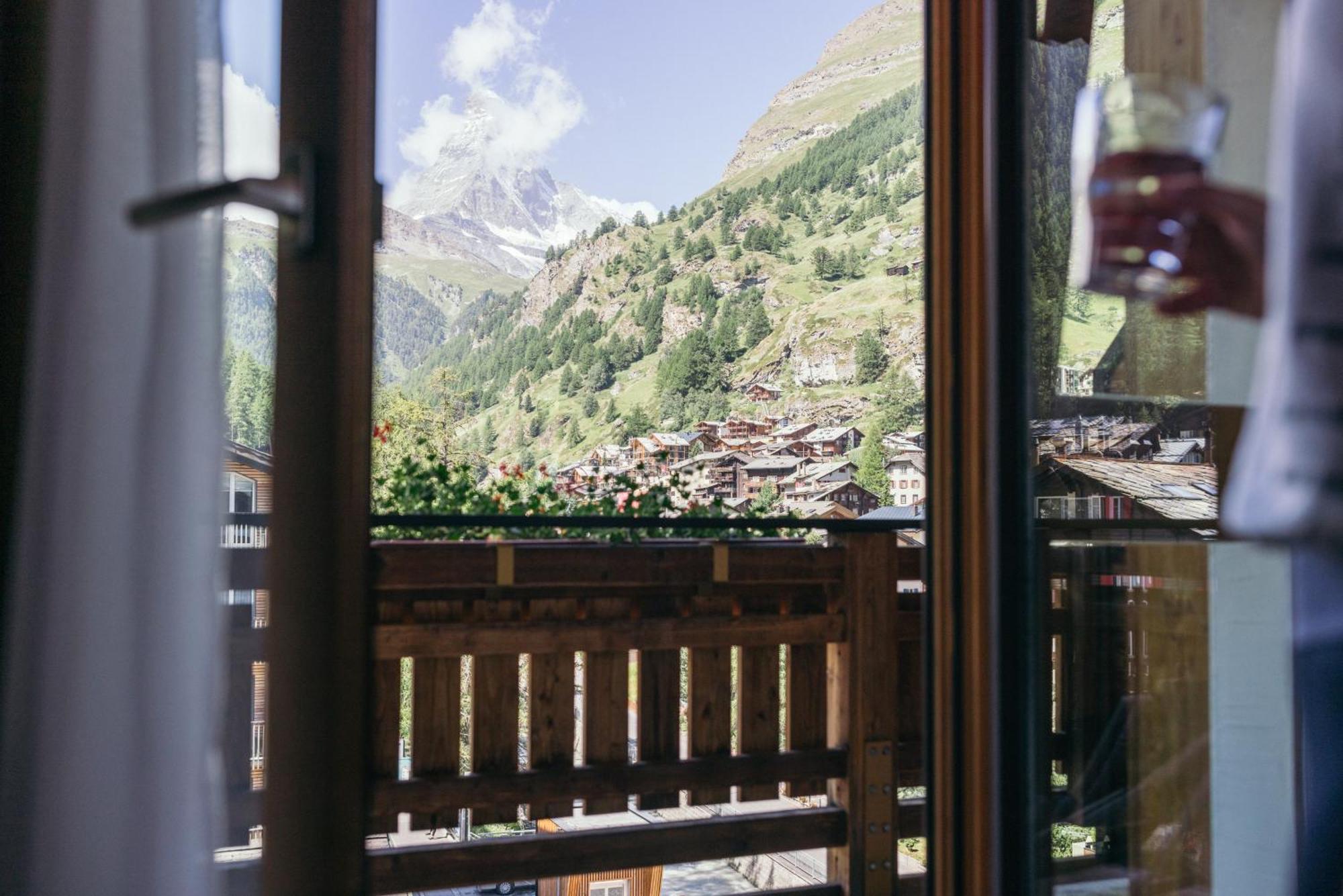 La Couronne Hotel & Spa Zermatt Room photo